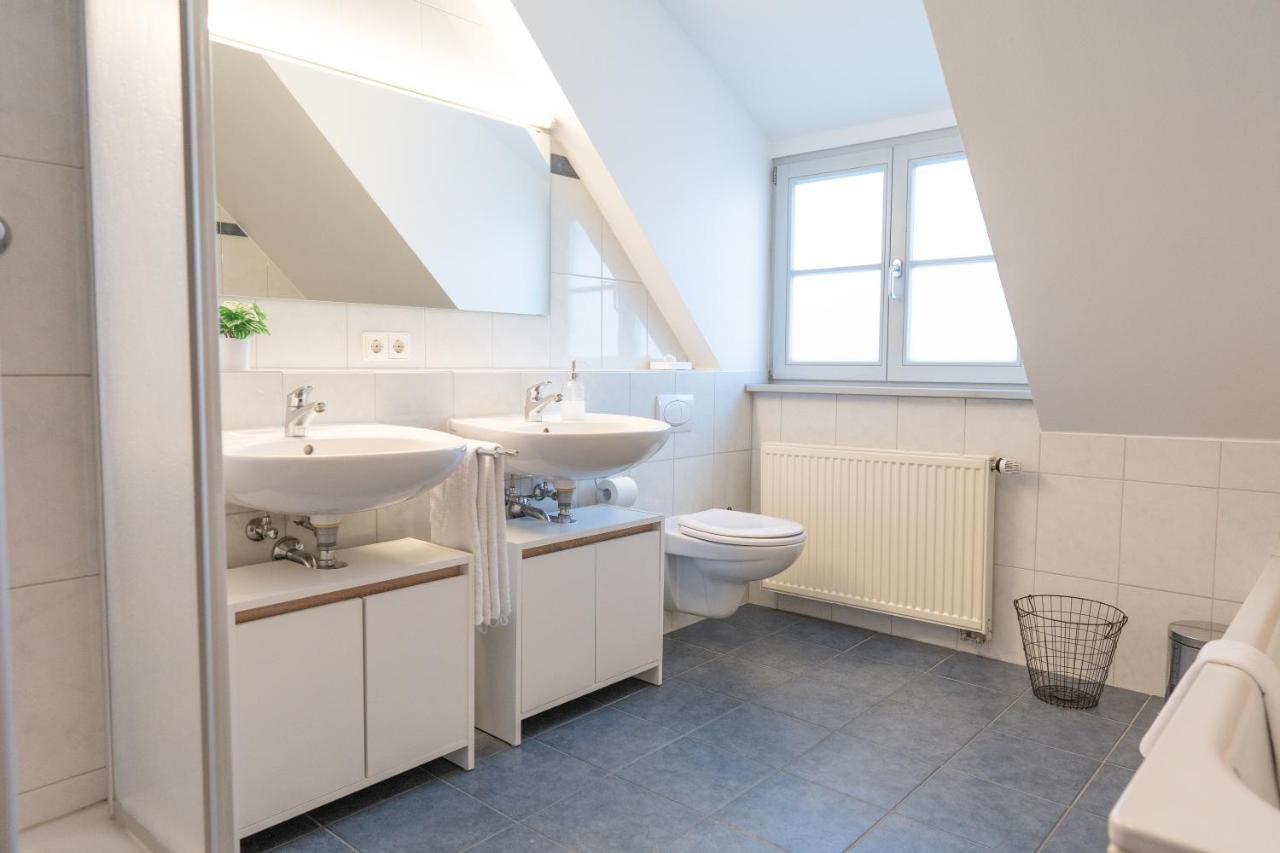 La Fleur Apartment *