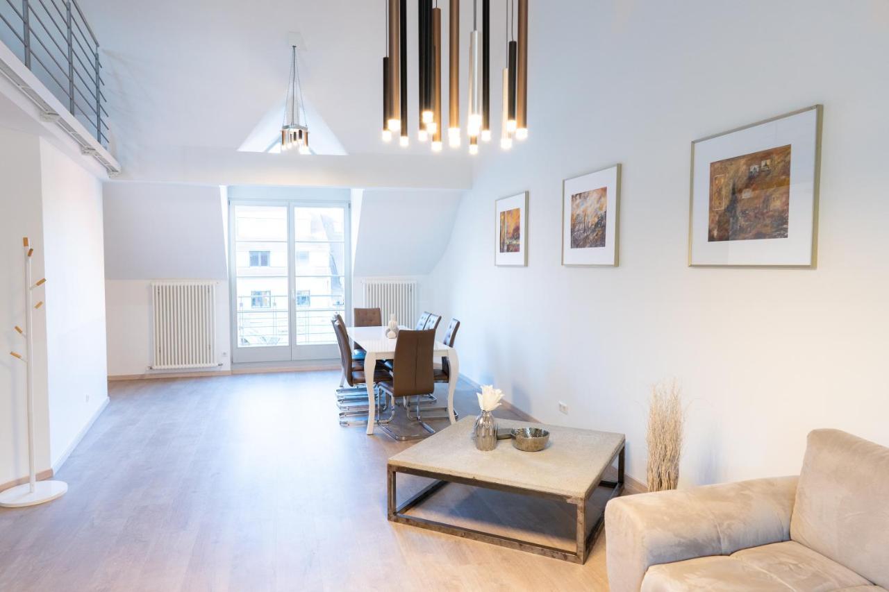 La Fleur Apartment *