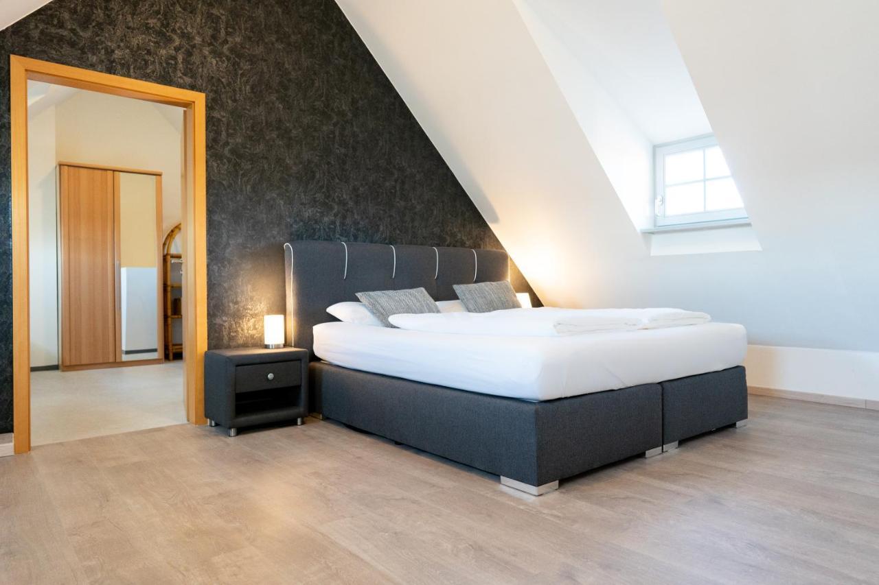 La Fleur Apartment